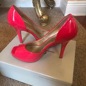 Fusica Pink Pumps with side out